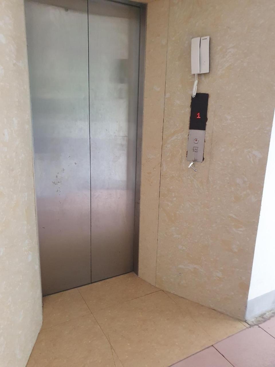 Hotel Khach San Vien Dong Cửa Lò Esterno foto