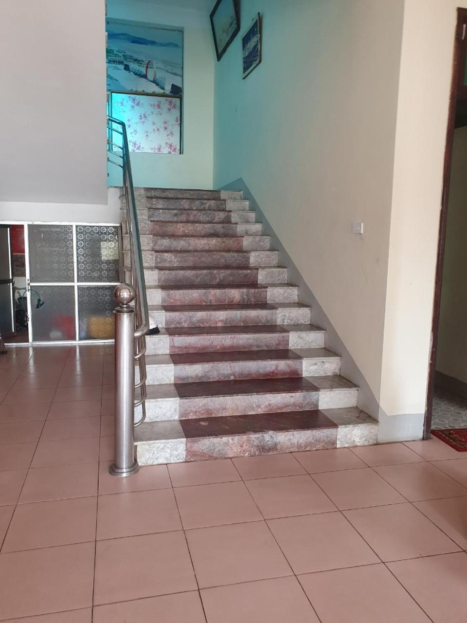 Hotel Khach San Vien Dong Cửa Lò Esterno foto