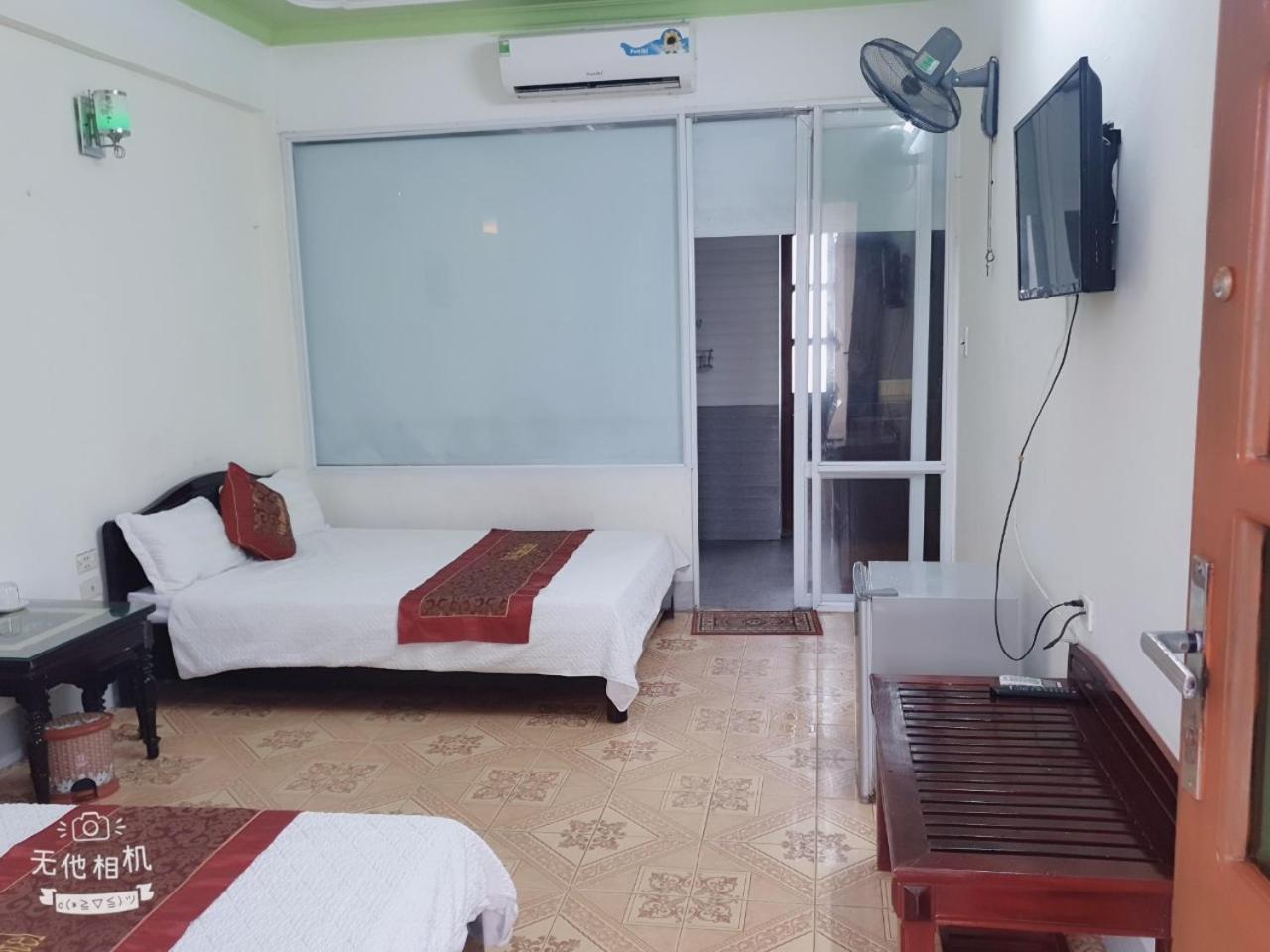 Hotel Khach San Vien Dong Cửa Lò Esterno foto