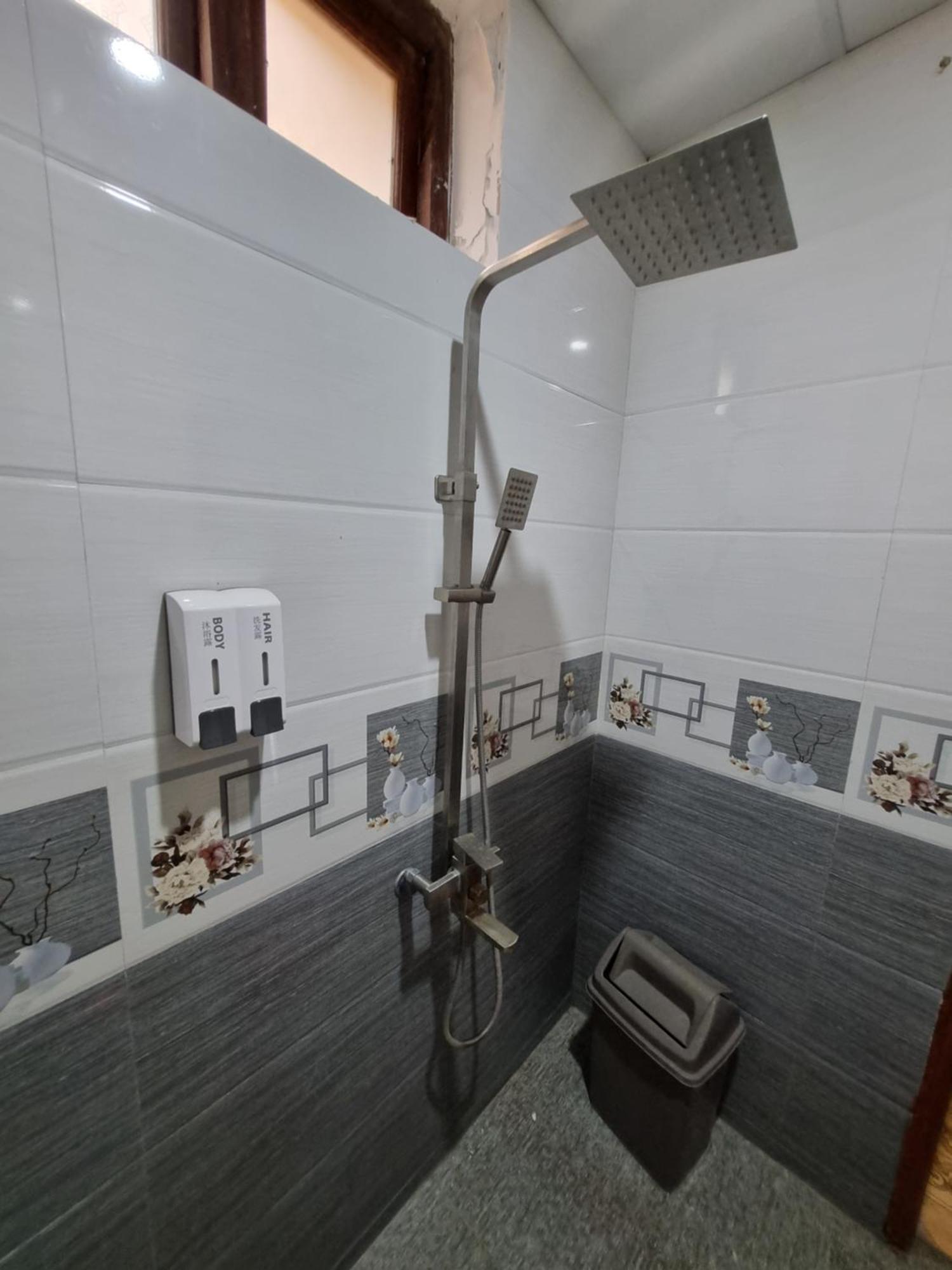 Hotel Khach San Vien Dong Cửa Lò Esterno foto